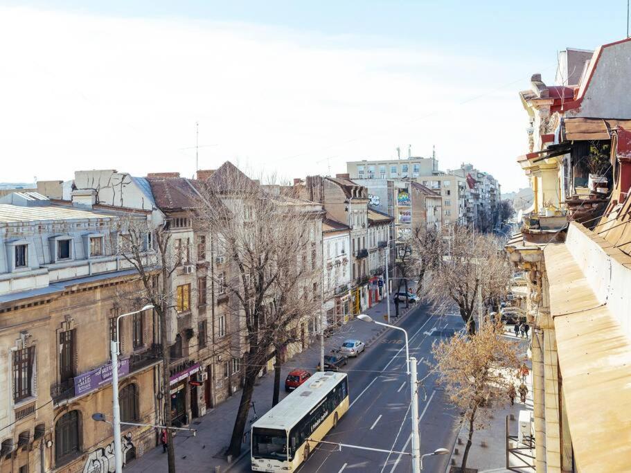 Newstudio & City Center I Balcony I Netflix ブカレスト エクステリア 写真