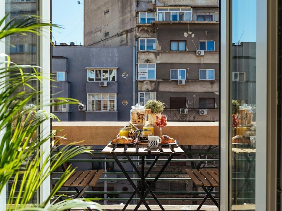 Newstudio & City Center I Balcony I Netflix ブカレスト エクステリア 写真